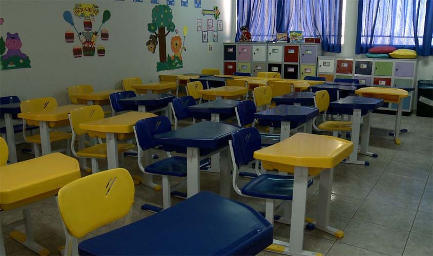 Pais podem negociar reajuste nas mensalidades com as escolas