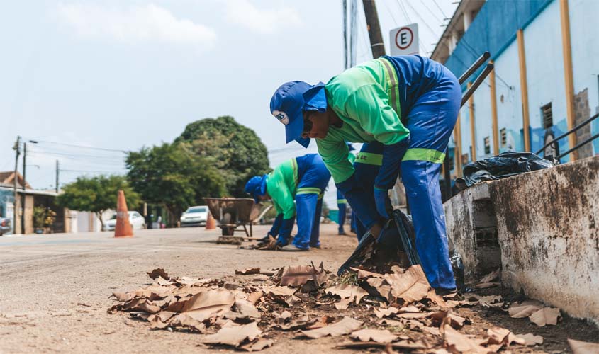 Prefeitura mantém frentes de trabalho em ruas e bairros