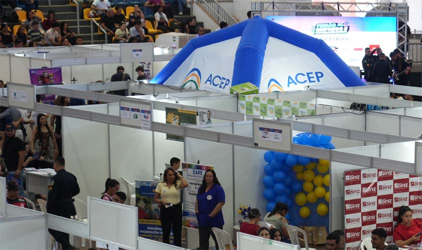 Mais de mil vagas estarão disponíveis no Feirão de Emprego
