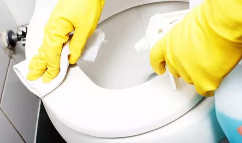 Limpeza de banheiro em hospital gera direito a adicional de insalubridade em grau máximo