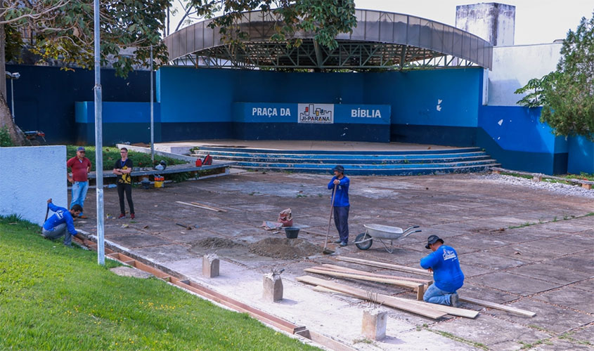 Prefeitura inicia reforma da Praça da Bíblia