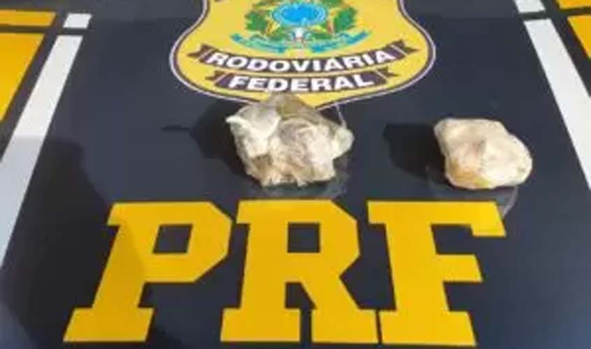 Adolescente é apreendida transportando cocaína e maconha em táxi