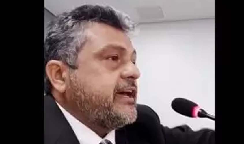 Jabá Moreira assina compromisso de  não privatizar o SAAE 