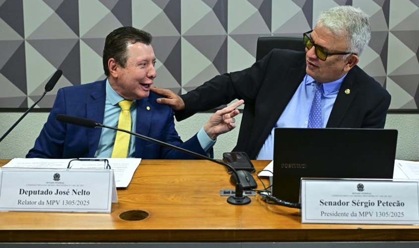 Comissão aprova fim de cobrança de taxa para taxistas  