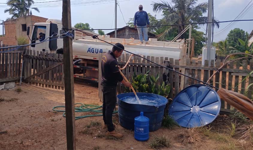 Mais de 180 mil litros de água distribuídos às comunidades