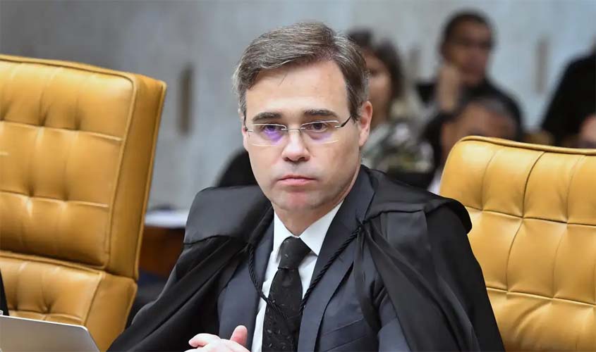 Mendonça diz que Lula e Flávio podem abrir sigilos por conta própria