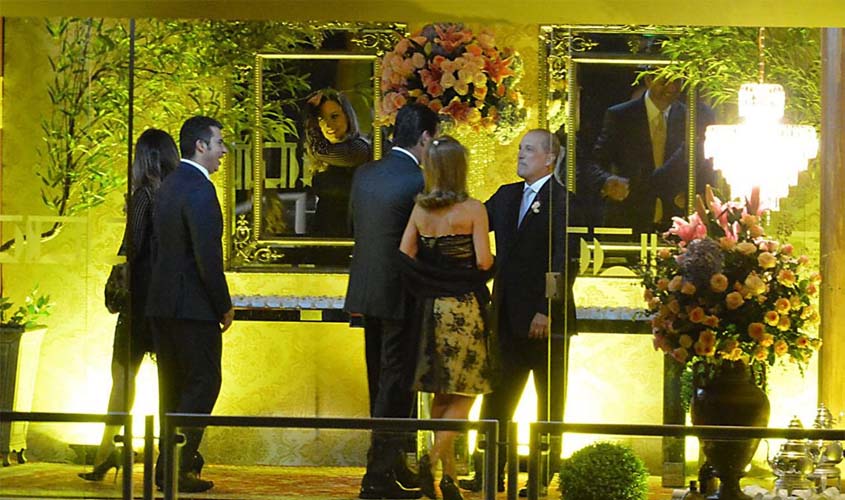 Bolsonaro acompanha casamento de Onyx Lorenzoni