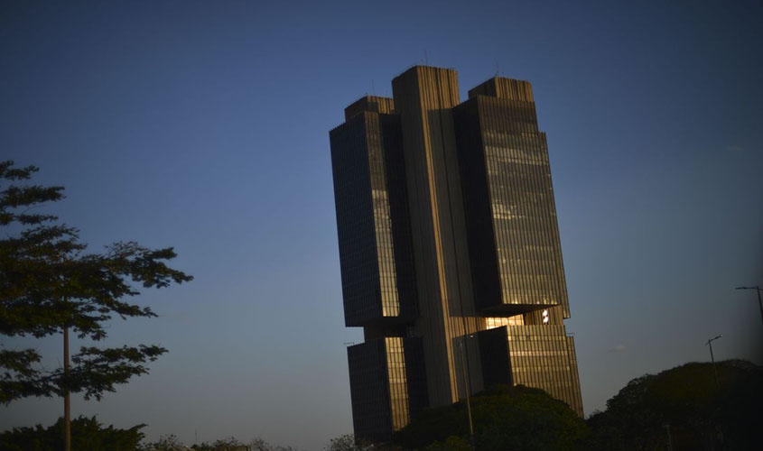 Focus: Instituições elevam pela sétima vez estimativa de inflação