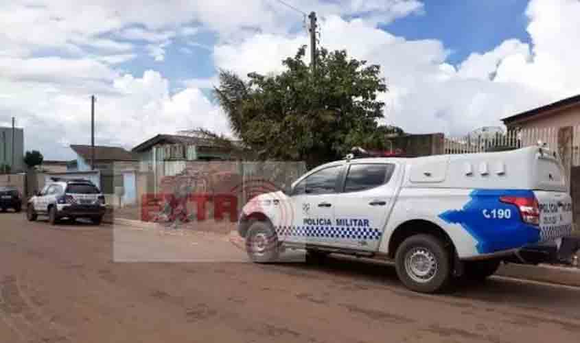 Apenado é morto a golpes de faca dentro de casa