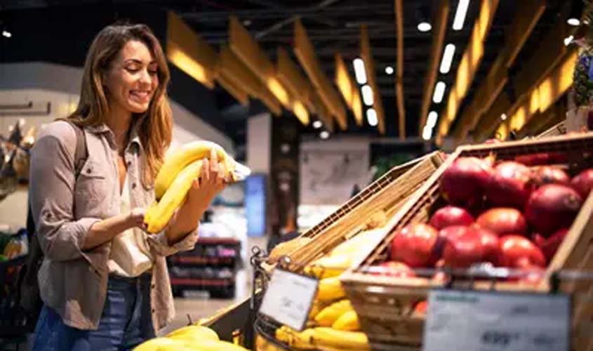 Confiança do consumidor sobe pelo quarto mês seguido