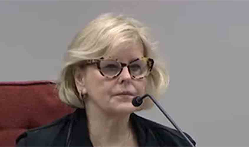 Armas: ministra pede informações a Bolsonaro sobre decretos antes de apreciar liminar