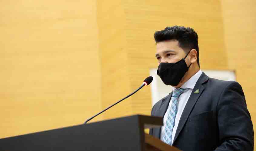 Deputado Marcelo Cruz defende debater a redução do ICMS do combustível