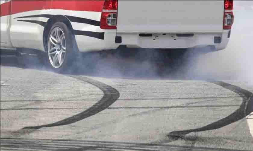 Bolsonaro veta punição para quem divulgar imagem de infração de trânsito