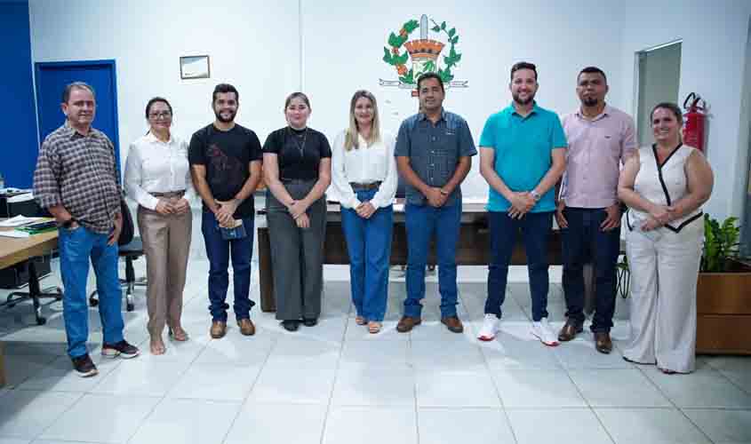 Presidente da Assembleia Legislativa, Alex Redano destina R$ 200 mil para educação e saúde em Presidente Médici