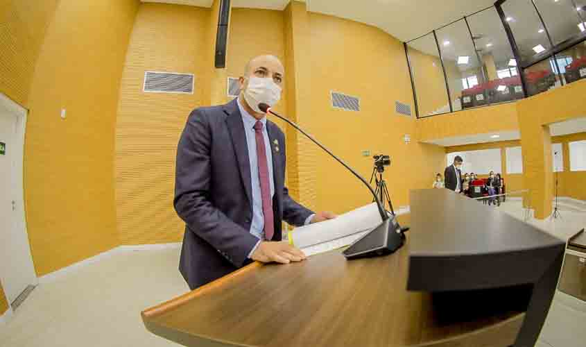 Relator é favorável à criação de verba temporária para cargos de difícil lotação na saúde