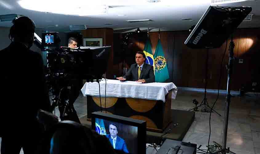 Pronunciamento de Bolsonaro e recorde de mortes diárias repercutem no Senado