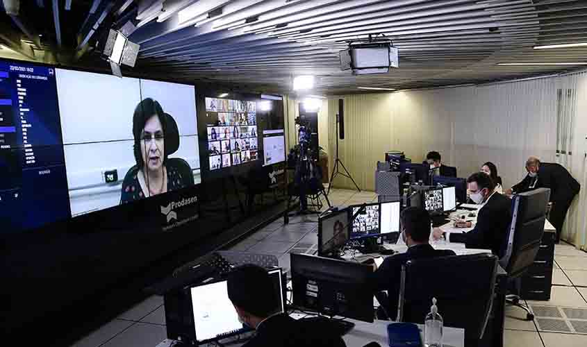 Laboratórios descartam antecipação de entrega de vacinas