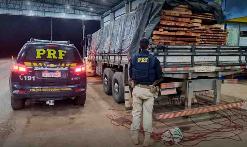 Em Ariquemes/RO, PRF recupera veículo abandonado na Rodovia