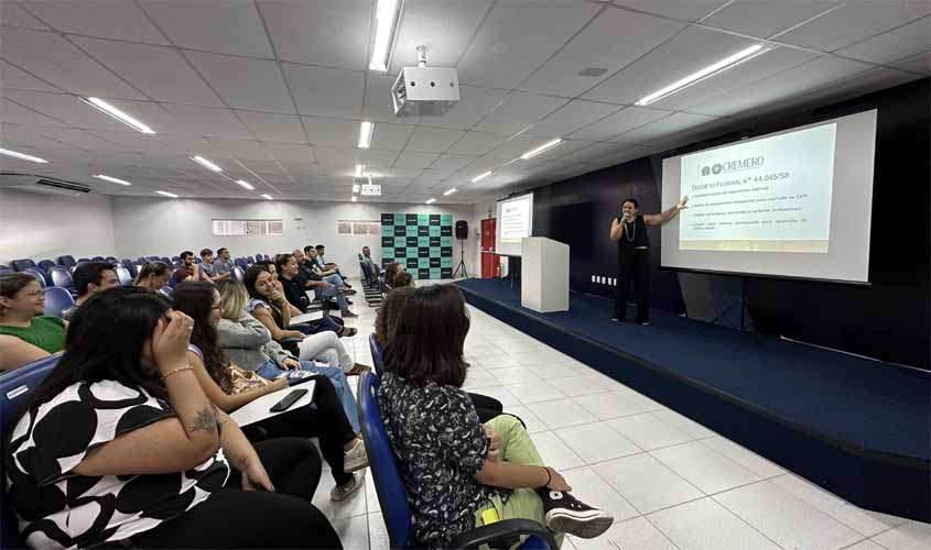 Cremero palestra para alunos de Medicina