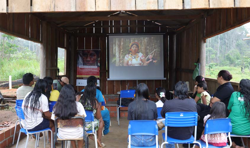 Documentário sobre cultura Sabanê é exibido em aldeias