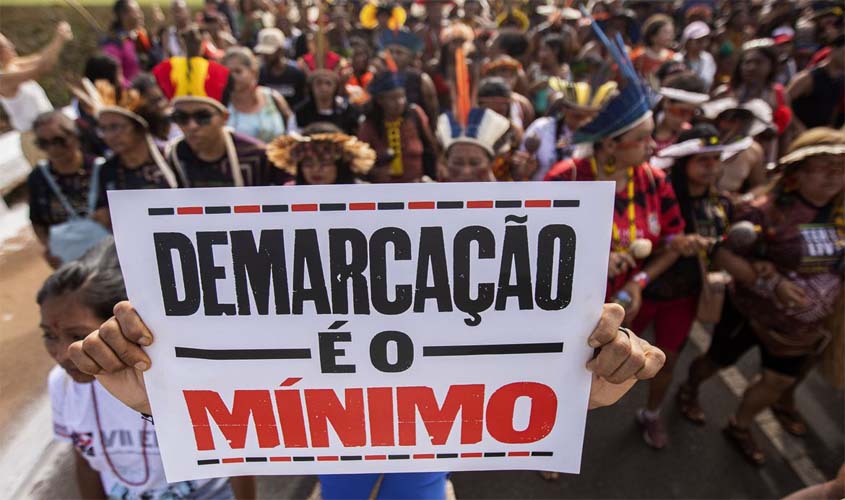 Parlamentares instalam frente em defesa dos direitos indígenas