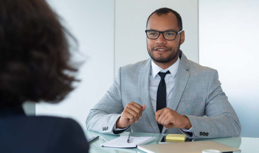 Havaianas, Hering e Natura têm mais de 220 vagas disponíveis para candidatura gratuita pela Catho