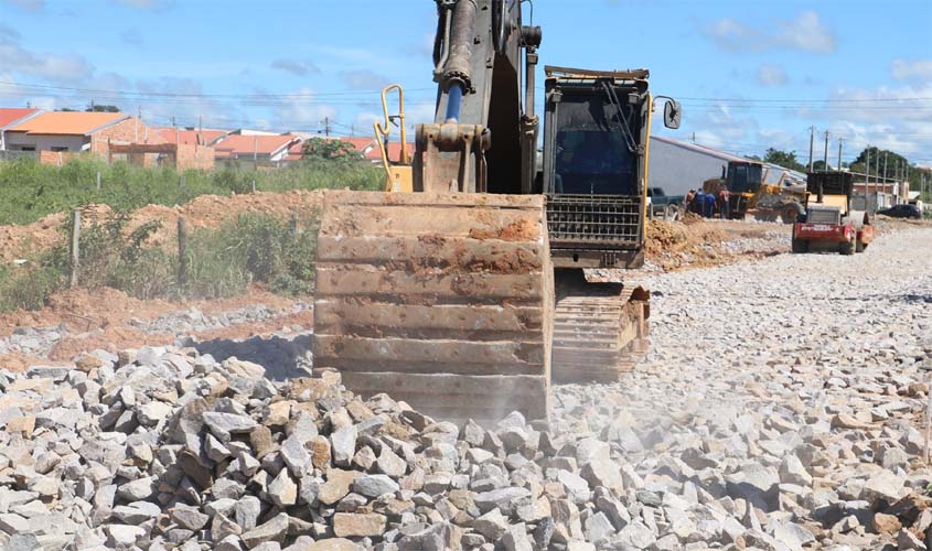Prefeitura segue com obras de pavimentação da rua Brasiléia
