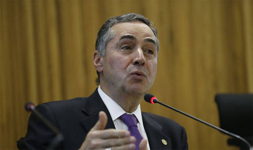 Em sessão virtual, Barroso toma posse amanhã como presidente do TSE