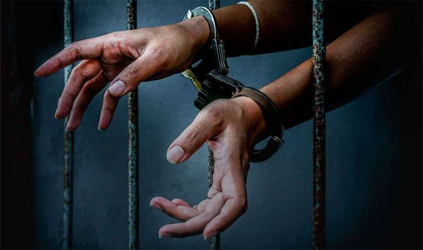 Polícia acaba com 'Corona Fest', prende 5 e morador provoca: 'por que você tá bravo? Não transou hoje?'