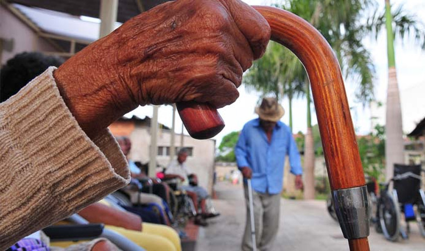 Para cálculo da renda inicial de previdência complementar, prevalecem regras da época da aposentadoria