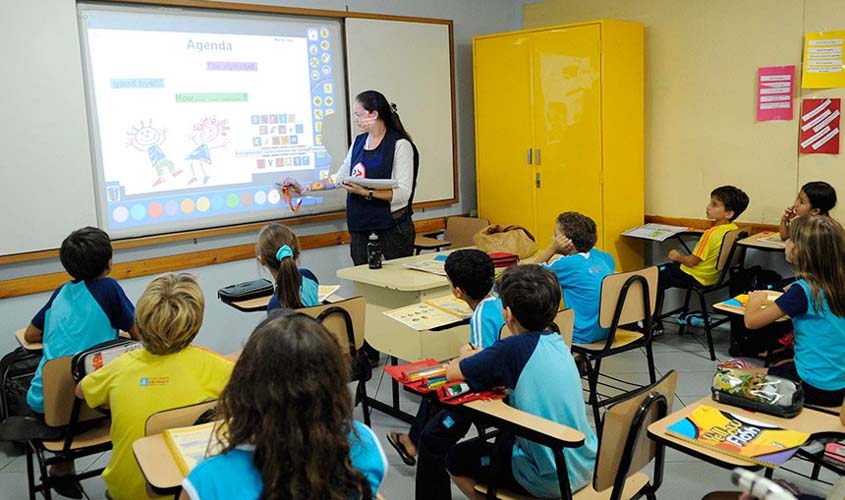 Sancionada lei que garante vagas em escolas a irmãos com idades aproximadas