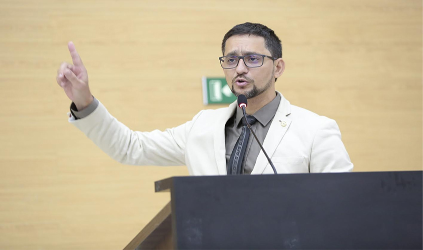 Deputado Anderson solicita que gozo de férias dos policiais penais interrompida pela administração pública seja convertido em pecúnia