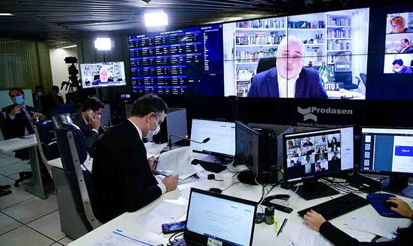 Senado aprova suspensão de despejos de imóvel até o fim de 2021  