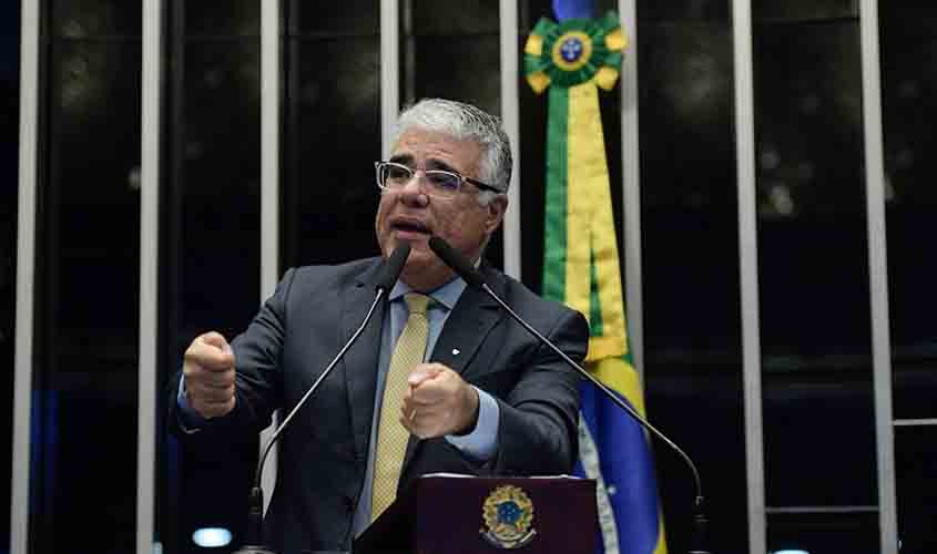 Julgamento no STF desrespeita Congresso que avança na PEC antidrogas, diz Girão