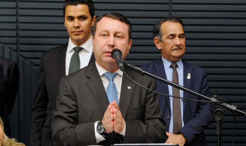 Projeto aumenta pena para sequestro de criança e adolescente