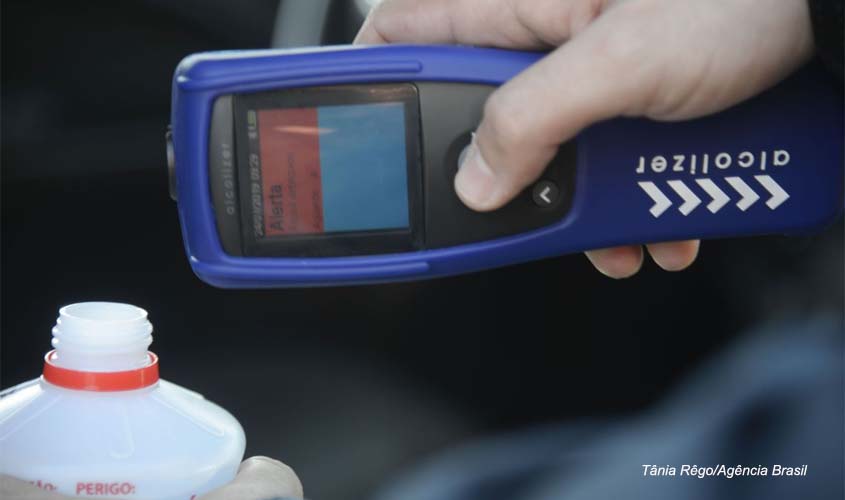Novo bafômetro da PRF detecta embriaguez de motorista por respiração