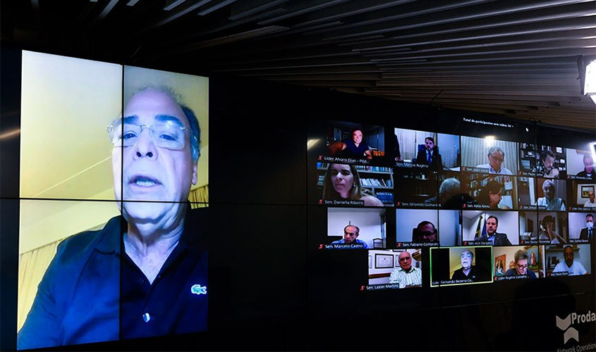 Governo assume compromisso de Revalida emergencial para este ano, diz Bezerra  