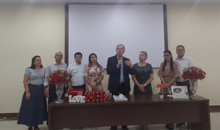 Igreja Evangélica Assembleia de Deus promove treinamento para casais