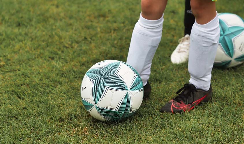 Quais as diferenças entre os tipos de chuteiras?