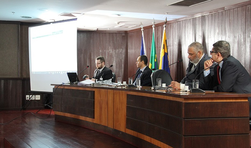 Candidatos do 5º concurso extrajudicial identificam provas em audiência pública no TJRO