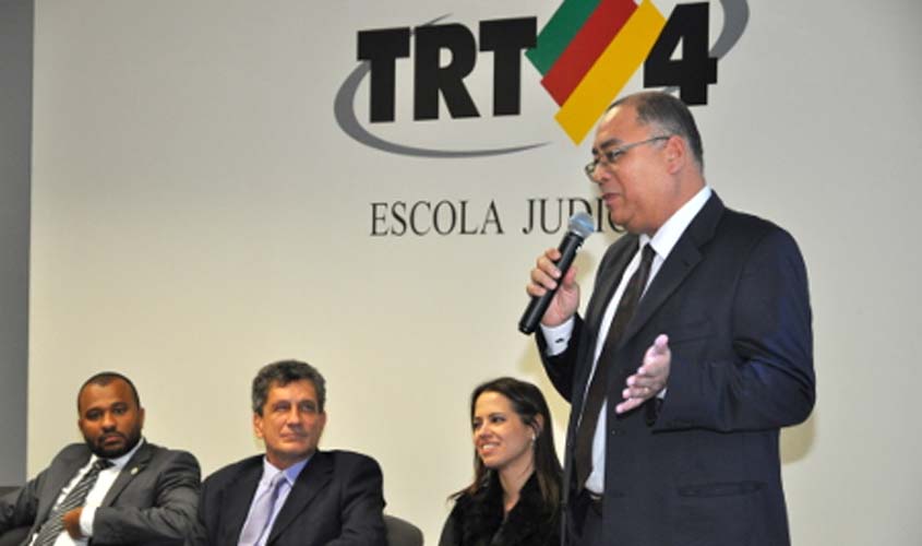 Projeto de modernização do Plenário do TRT14 é apresentado em Seminário de TI no RS