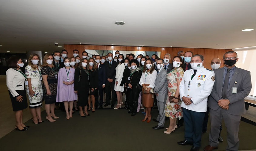 Bolsonaro defende protocolo de tratamento precoce contra covid-19