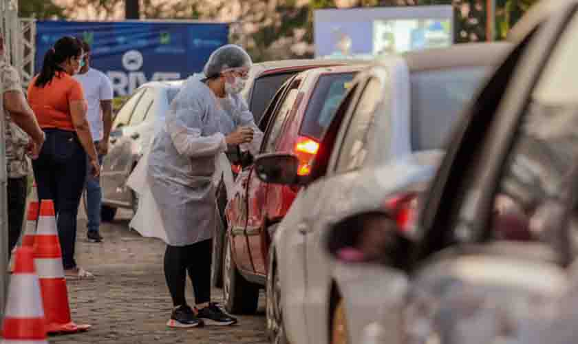 Em edição especial, drive-thru 