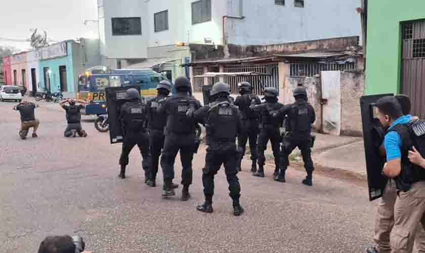 PM realiza treinamento de repressão a assalto em estabelecimento de guarda de valores