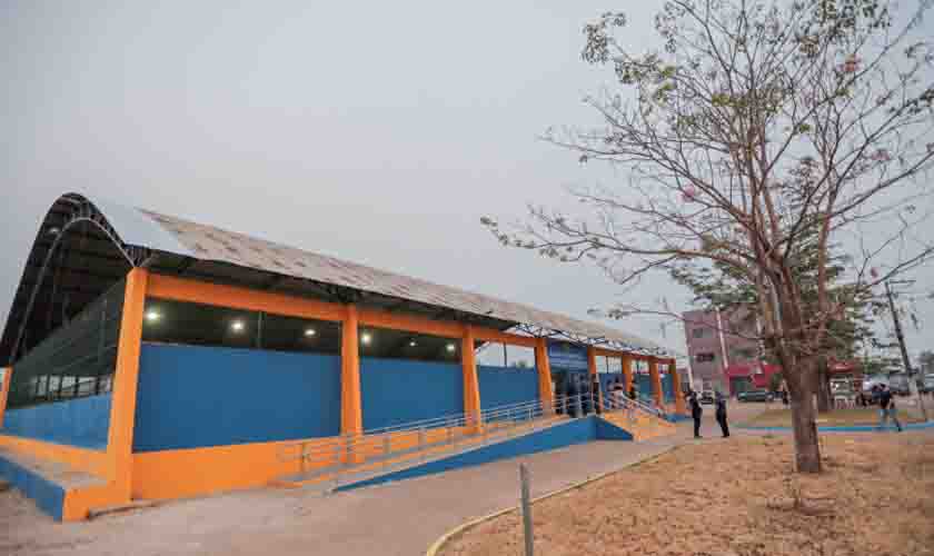 Ginásio Poliesportivo é entregue no bairro Esperança da Comunidade após revitalização