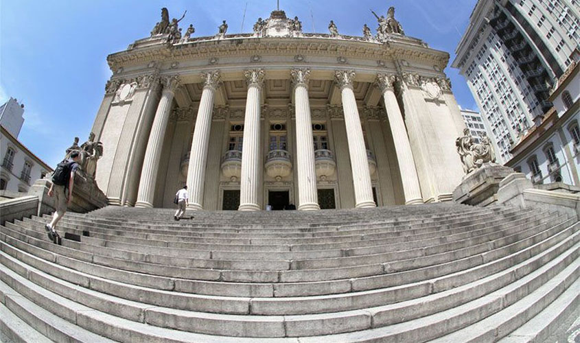 Alerj publica resolução que autoriza processo de impeachment de Witzel