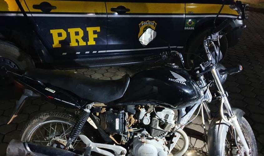Em Ji-Paraná/RO, PRF apreende motocicleta adulterada