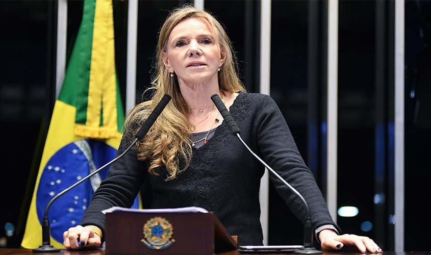  Vanessa Grazziotin rechaça falas de Eduardo e Jair Bolsonaro contra o STF e oposição
