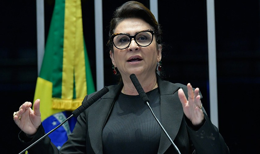 Kátia Abreu esclarece que votará em branco no segundo turno