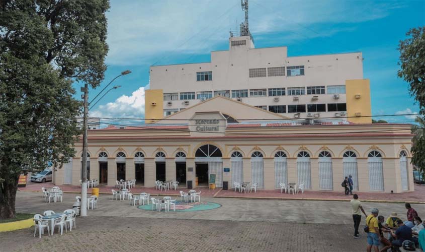 Prefeitura realiza festa para servidores no Mercado Cultural